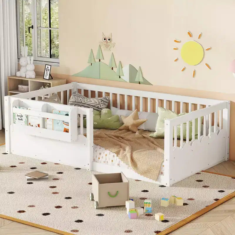 Cadre de lit au sol Montessori (Simple/Double/King) en bois avec barrière de sécurité et étagère à livres