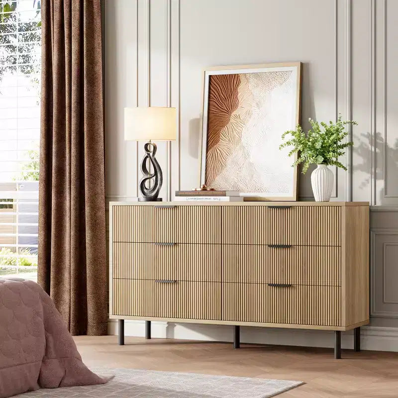 Commode en bois à 6 tiroirs avec pieds en métal